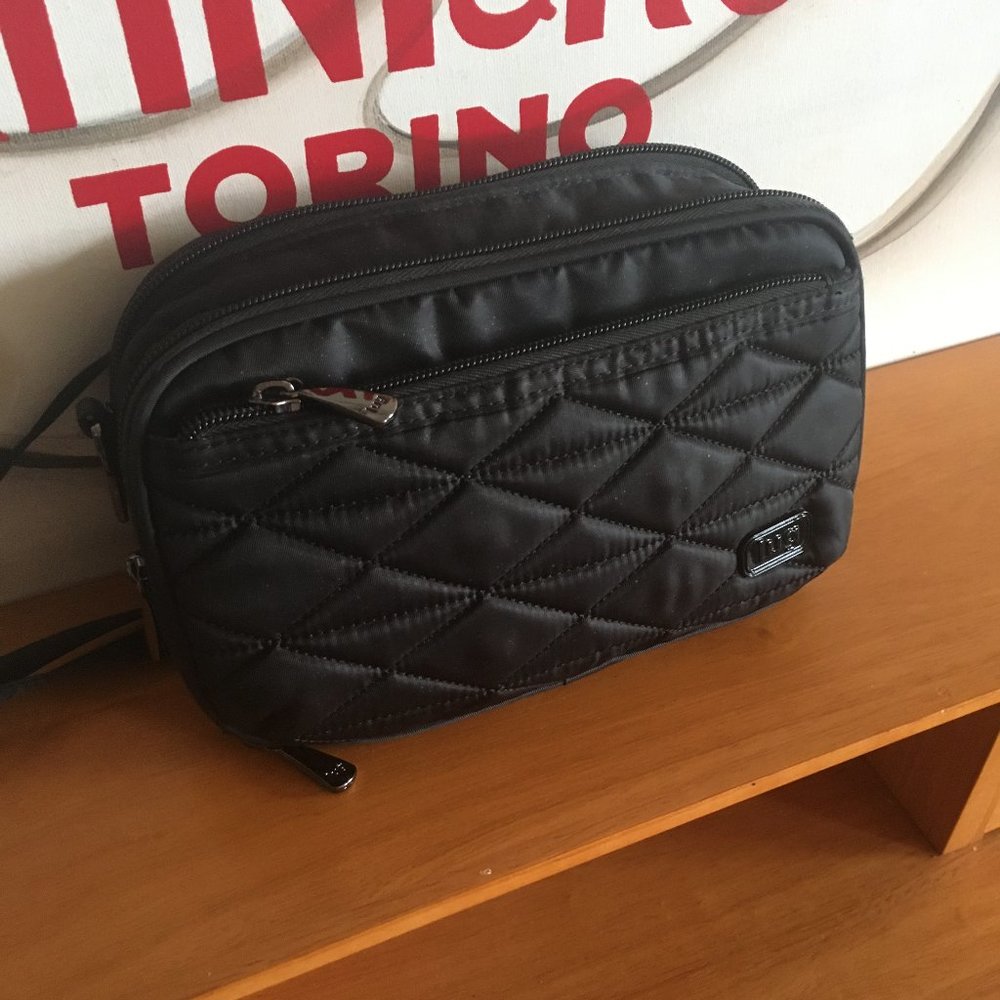 LUG - Roundabout 2 in Midnight Black - EUC